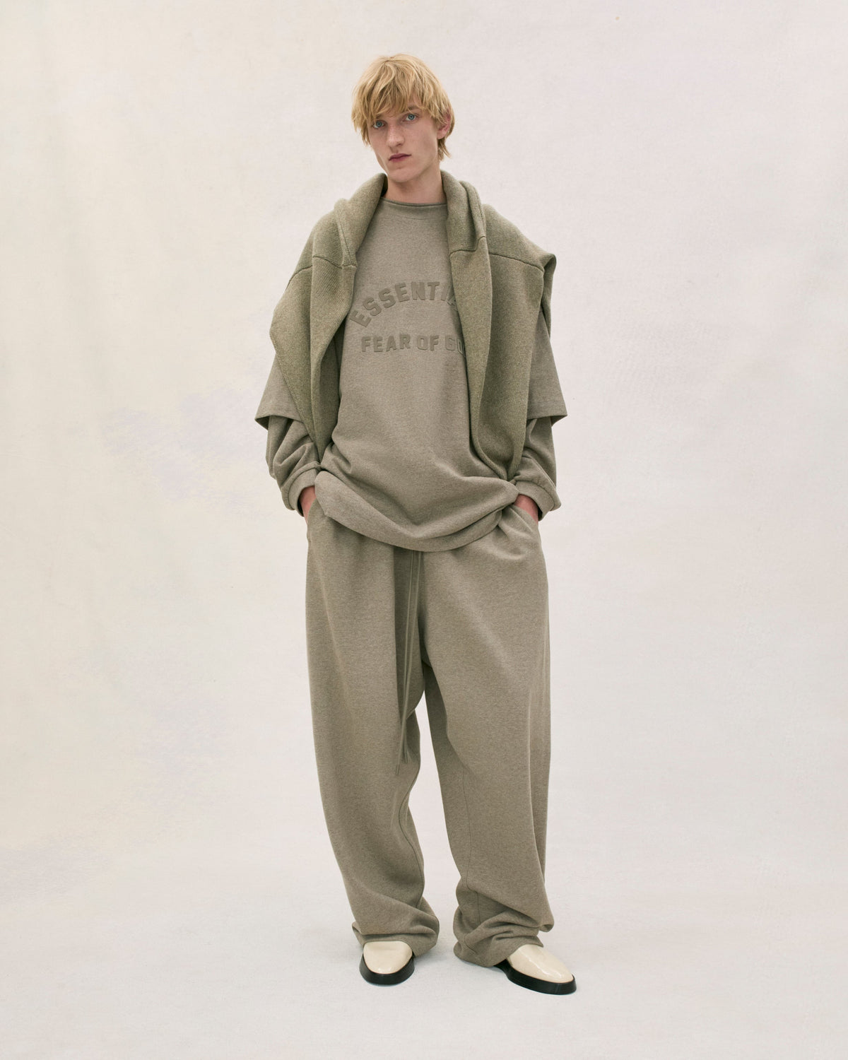 ESSENTIALS HEAVY S/S TEE